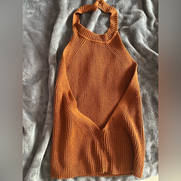 Dynamite Knit Halter Top (M) - Picture 2 of 3